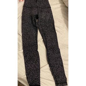Women’s Lululemon leggings